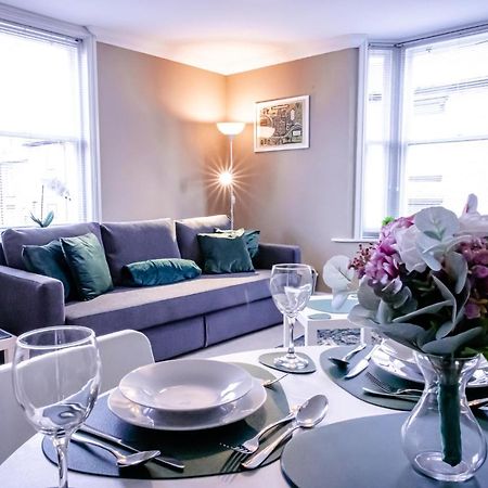 تشيستر Lord Street - 2 Beautiful Apartments - Sleep Up To 14 Guests - By Rework Accommodation المظهر الخارجي الصورة