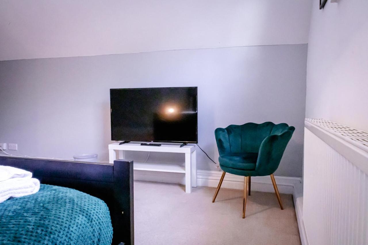تشيستر Lord Street - 2 Beautiful Apartments - Sleep Up To 14 Guests - By Rework Accommodation المظهر الخارجي الصورة