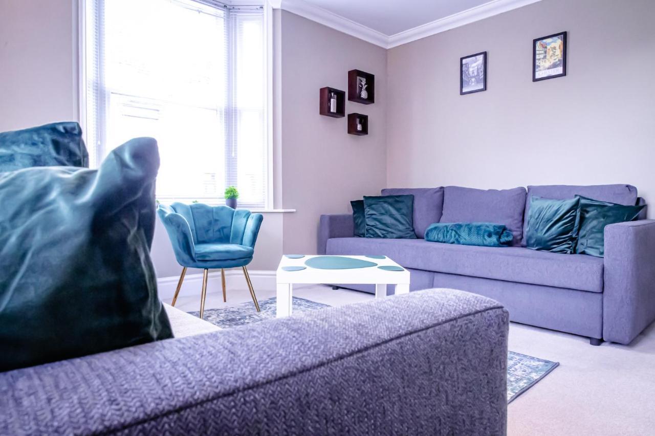 تشيستر Lord Street - 2 Beautiful Apartments - Sleep Up To 14 Guests - By Rework Accommodation المظهر الخارجي الصورة