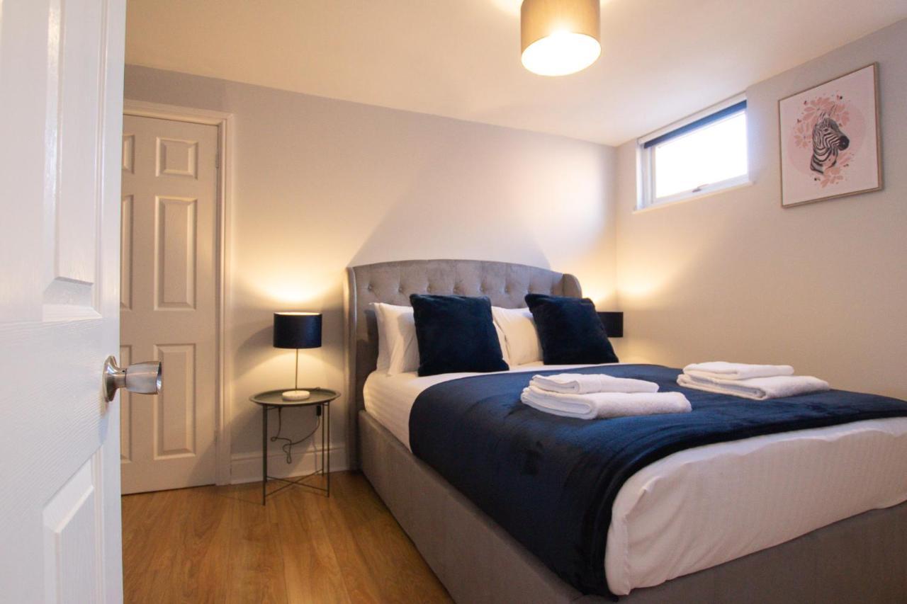 تشيستر Lord Street - 2 Beautiful Apartments - Sleep Up To 14 Guests - By Rework Accommodation المظهر الخارجي الصورة