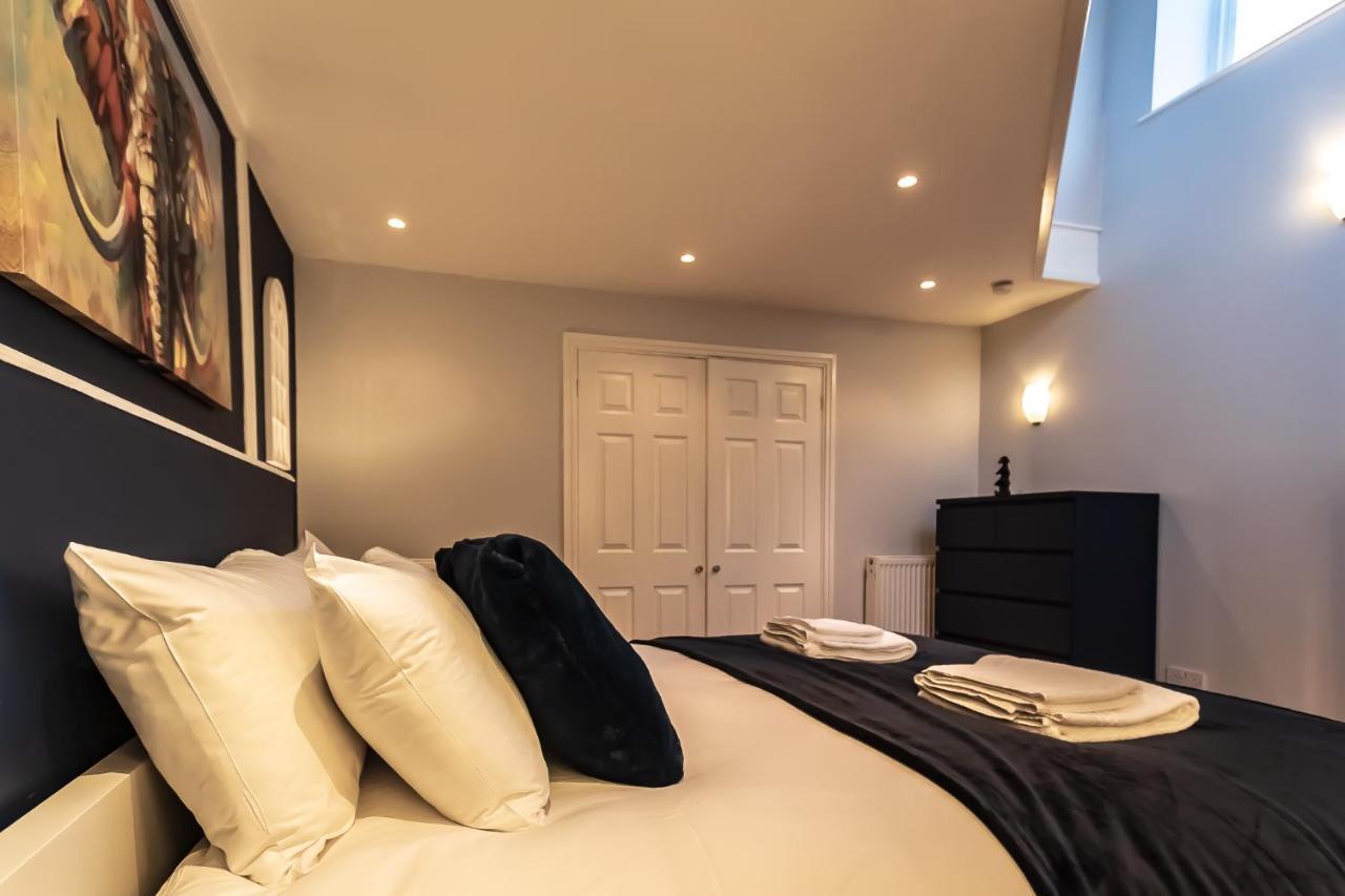 تشيستر Lord Street - 2 Beautiful Apartments - Sleep Up To 14 Guests - By Rework Accommodation المظهر الخارجي الصورة