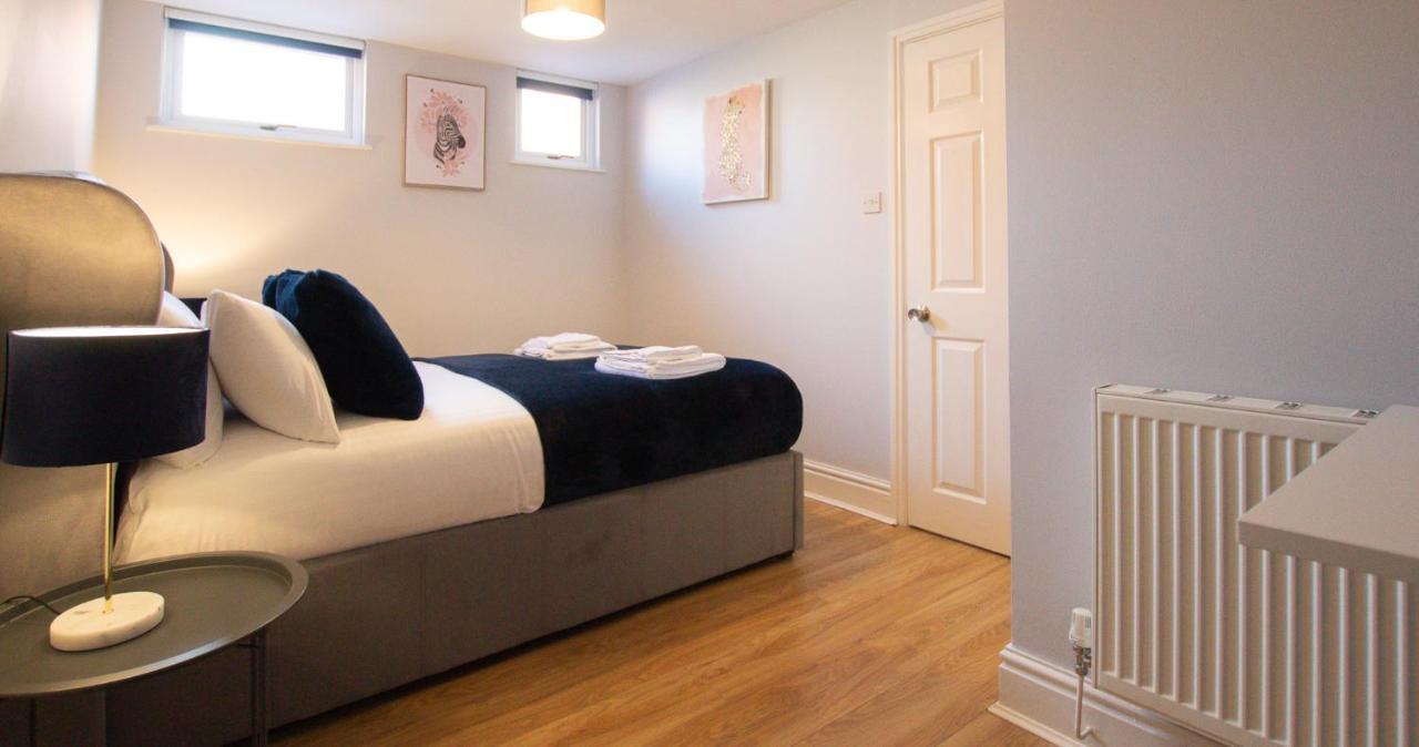 تشيستر Lord Street - 2 Beautiful Apartments - Sleep Up To 14 Guests - By Rework Accommodation المظهر الخارجي الصورة