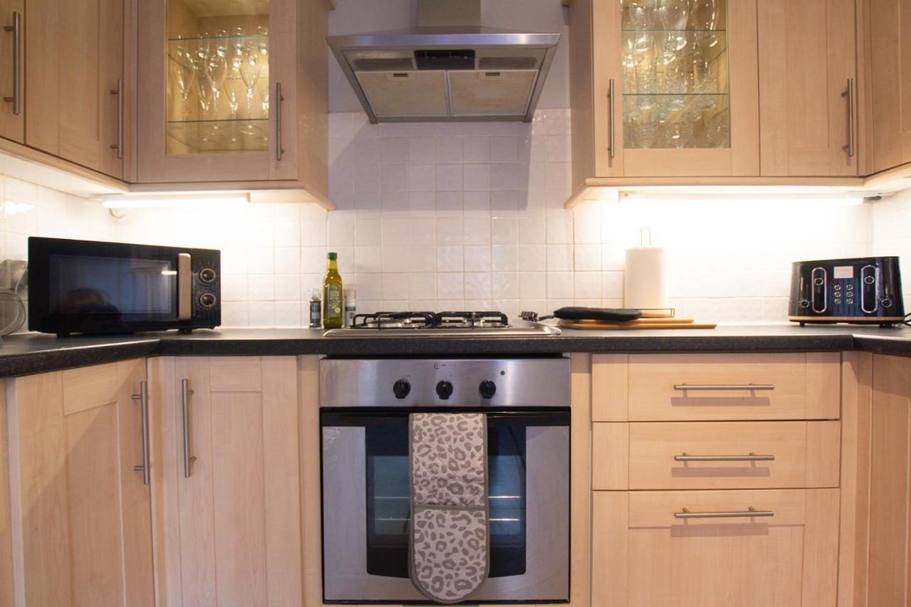 تشيستر Lord Street - 2 Beautiful Apartments - Sleep Up To 14 Guests - By Rework Accommodation المظهر الخارجي الصورة