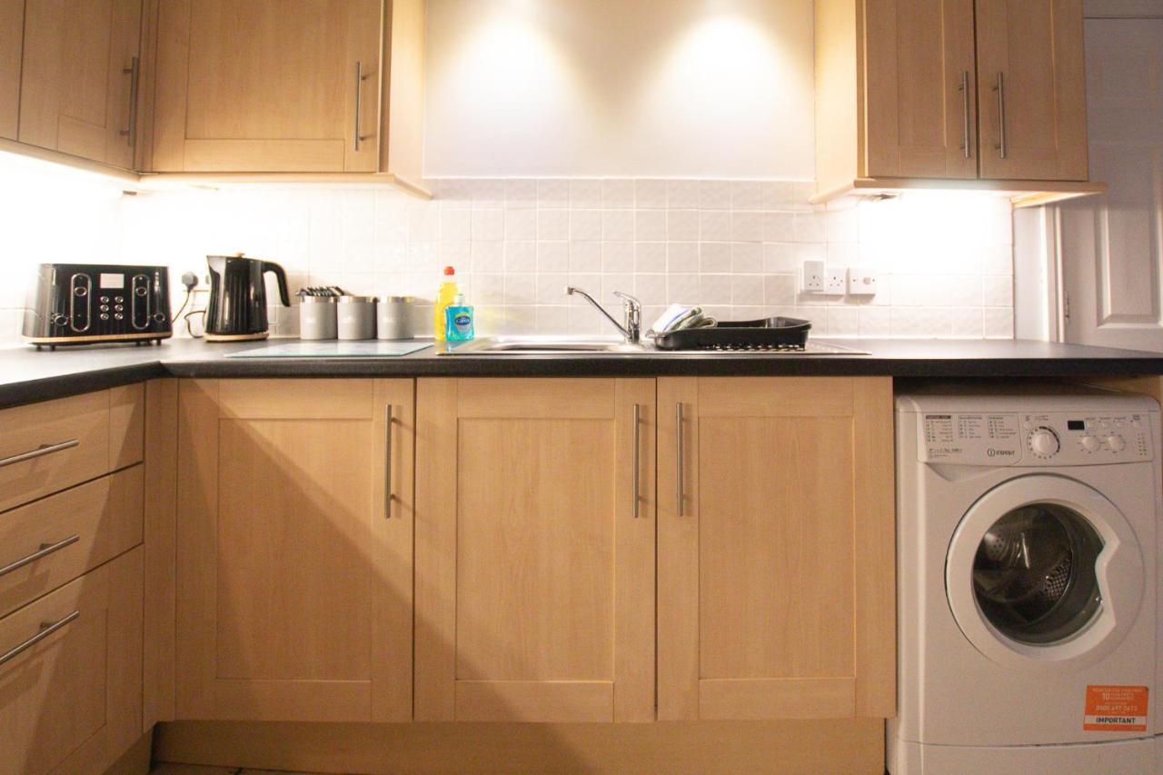 تشيستر Lord Street - 2 Beautiful Apartments - Sleep Up To 14 Guests - By Rework Accommodation المظهر الخارجي الصورة