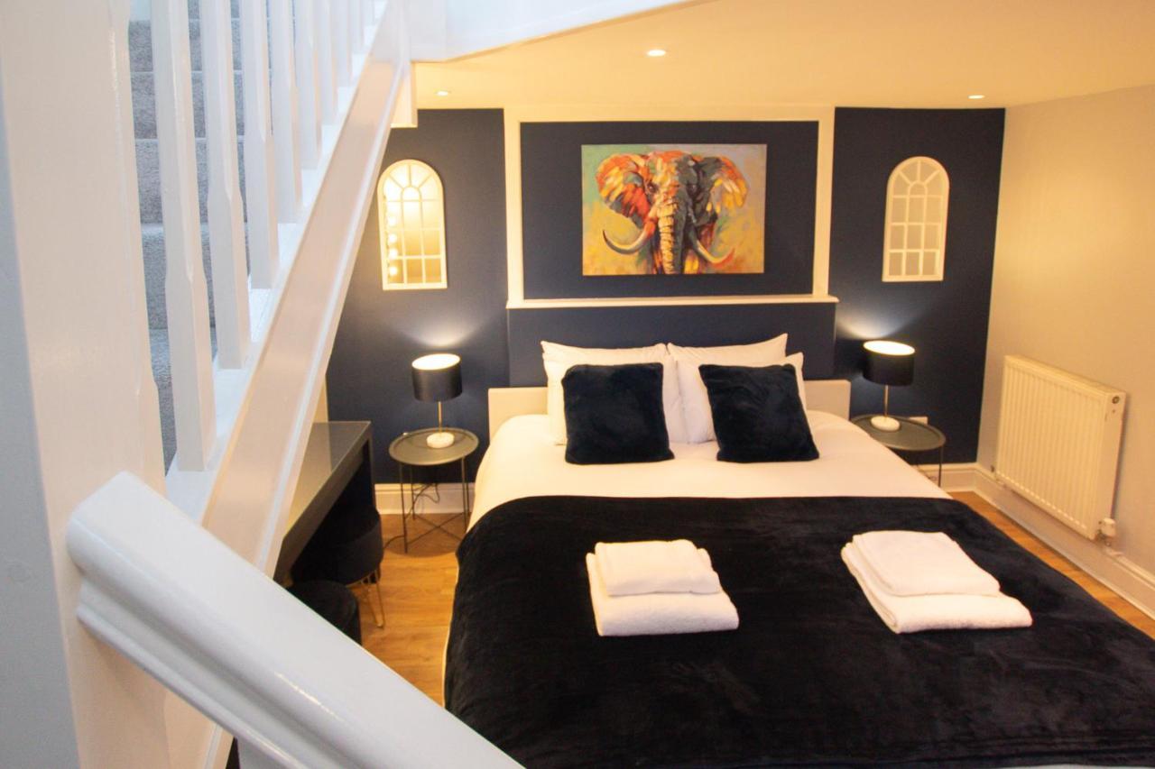 تشيستر Lord Street - 2 Beautiful Apartments - Sleep Up To 14 Guests - By Rework Accommodation المظهر الخارجي الصورة