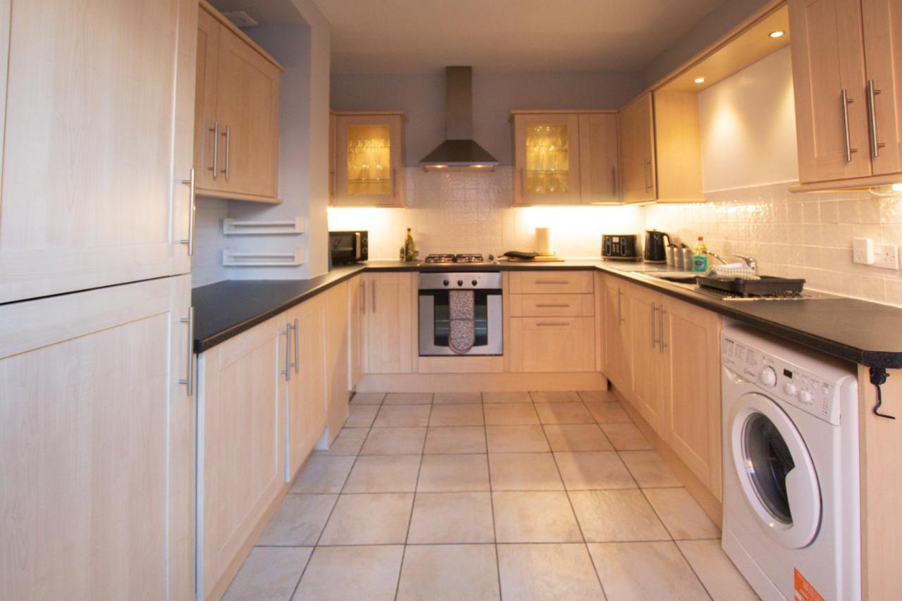 تشيستر Lord Street - 2 Beautiful Apartments - Sleep Up To 14 Guests - By Rework Accommodation المظهر الخارجي الصورة