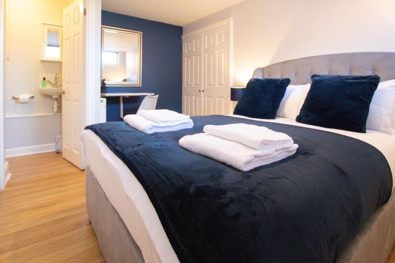 تشيستر Lord Street - 2 Beautiful Apartments - Sleep Up To 14 Guests - By Rework Accommodation المظهر الخارجي الصورة