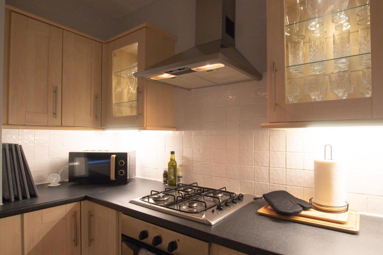 تشيستر Lord Street - 2 Beautiful Apartments - Sleep Up To 14 Guests - By Rework Accommodation المظهر الخارجي الصورة